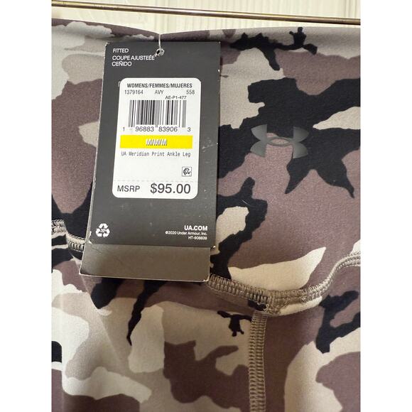 Under Armour Camo Leggings Medium NWT | High Waist Compression Fit Steet style - Picture 4 of 6